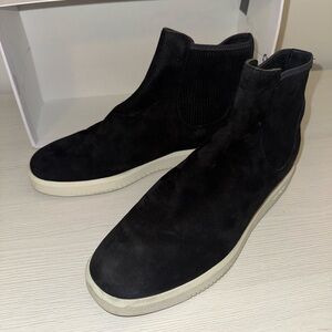 Vince Women’s Contemporary Sneaker